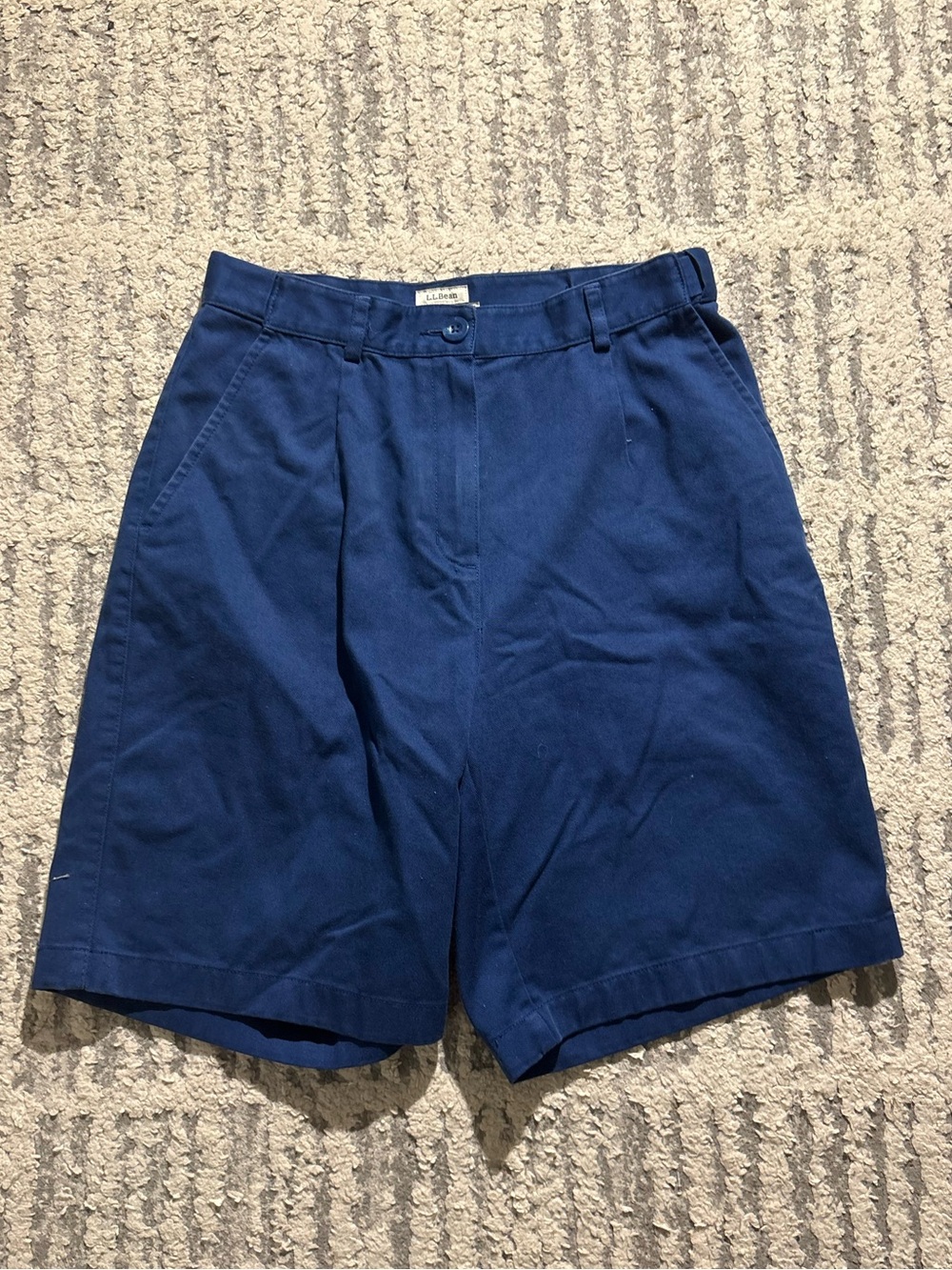 Ll bean blue original fit long shorts size 6 regular